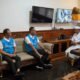 Direktur Utama PLN, Darmawan Prasodjo (kedua dari kanan), didampingi Direktur Distribusi PLN, Adi Priyanto (kiri) mengunjungi RSUP Prof. dr. I.G.N.G. Ngoerah, Denpasar, pada Sabtu (3/5) untuk memastikan layanan kesehatan berjalan normal pasca gangguan kelistrikan di Bali dan menyampaikan permohonan maaf secara langsung kepada Direktur Utama RSUP Prof. dr. I.G.N.G. Ngoerah, dr. I Wayan Sudana, M.Kes (kanan) atas ketidaknyamanan yang ditimbulkan.