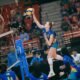 Pemain Jakarta Electric PLN, Kelsey Robinson Cook melakukan smash keras saat mengalahkan Jakarta Pertamina Enduro dengan skor 3-2 pada lanjutan babak Final Four PLN Mobile Proliga 2025 yang digelar di GOR Jatidiri, Semarang, Jawa Tengah, Minggu (27/4).