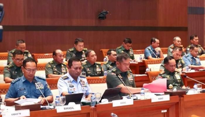 Komisi I DPR RI Bersama Kasau Bahas Situasi Global Pertahanan Nasional