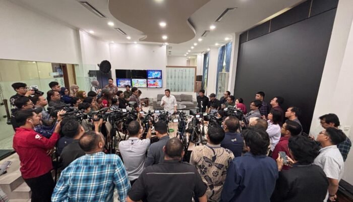 Pemerintah Perkuat Kesejahteraan Guru, Seskab: Insentif Naik, Tunjangan Diperbesar