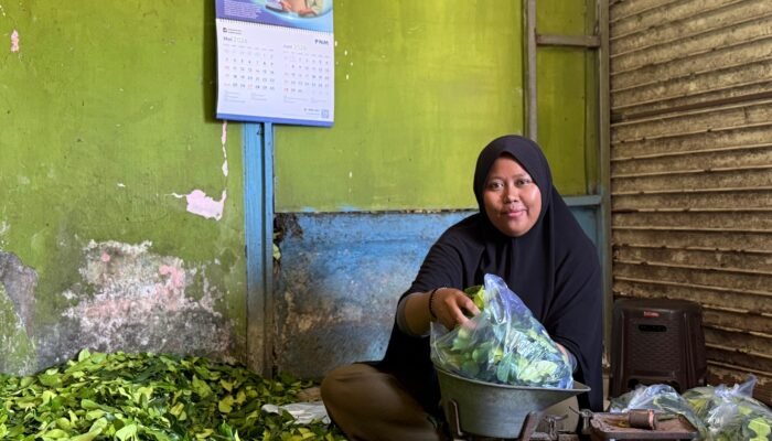 Setiap Perjuangan Layak Ditemani: Perjalanan Ibu Wulan Bangkit dari Titik Terendah hingga Memiliki Rumah Sendiri