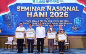 Menkes: Rokok Elektrik Sama Berbahayanya dengan Rokok Konvensional