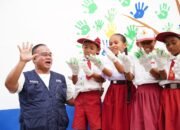 Kala Anak Nasabah PNM Mekaar Berkata “Orang Tua Saya Berjuang di Sawah, Saya Berjuang di Sekolah”