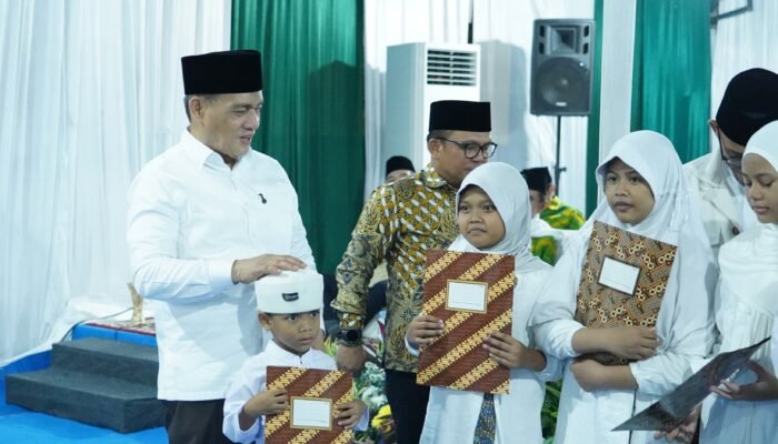 Maulid Nabi dan Santunan Anak Yatim, Wamenag Bicara Masa Depan Generasi Muda