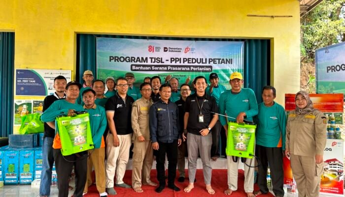 Dukung Peningkatan Produktivitas Pertanian, PT PPI Salurkan Bantuan Sprayer Pestisida di Wilayah Majalengka dan Indramayu