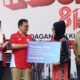 Solidaritas dalam HUT ke-81 RI, Mendag Busan Serahkan Bantuan Kemendag untuk Korban Gempa NTT