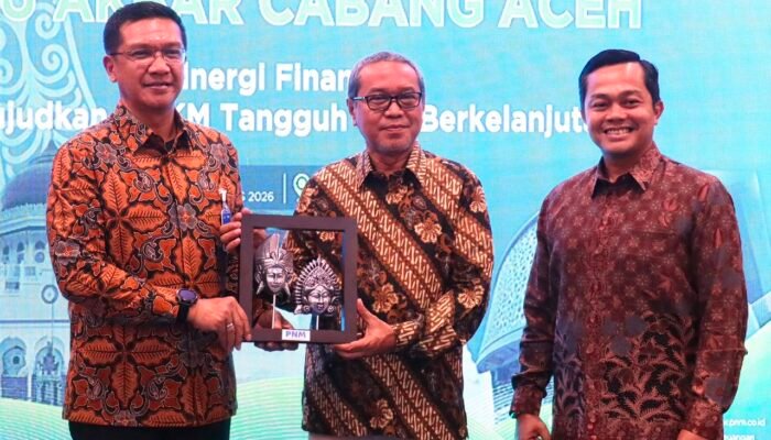 Sinergi PNM dan OJK Perkuat Bekal UMKM Perempuan Aceh untuk Naik Kelas
