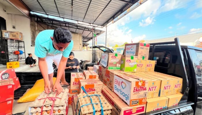 BNI Salurkan Bantuan bagi Masyarakat Terdampak Gempa NTT, Pastikan Layanan Perbankan Tetap Berjalan