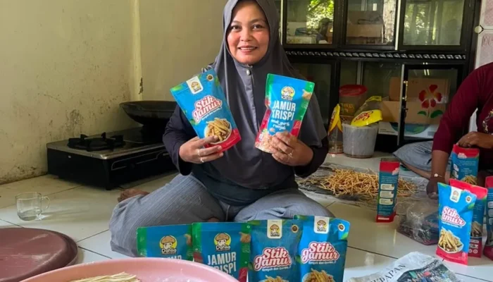 Tak Ingin Jamur Terbuang, Ibu Astuti Justru Bangun Usaha hingga Pimpin Bank Sampah