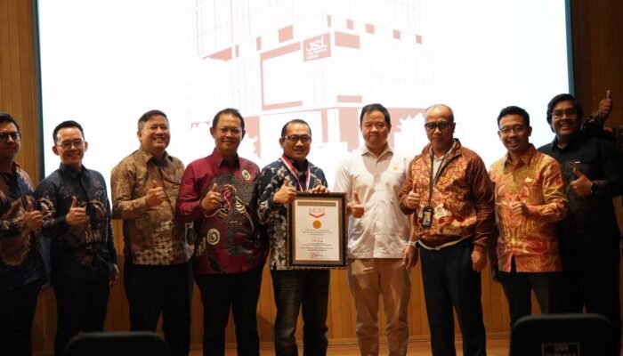 Hutama Karya Melalui Anak Usaha Hutama Marga Waskita Raih Rekor MURI sebagai Tempat Istirahat dan Pelayanan Jalan Tol Pertama yang Memiliki Galeri Budaya