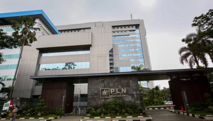 RUPSLB Tetapkan Suroso Isnandar sebagai Direktur Utama PLN