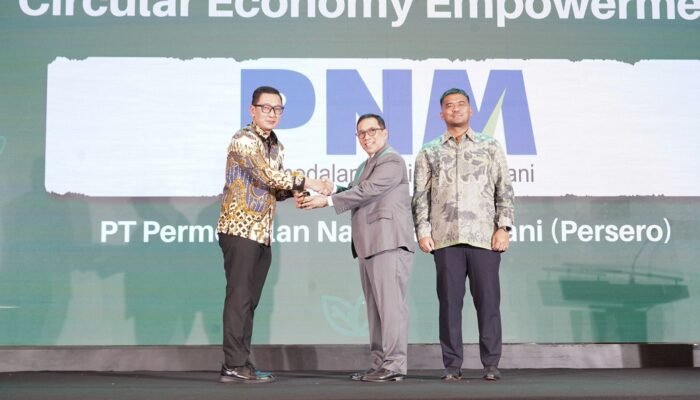 PNM Raih ESG NOW Awards 2026, Dorong Ibu Nasabah Mekaar Ubah Sampah Jadi Nilai Ekonomi